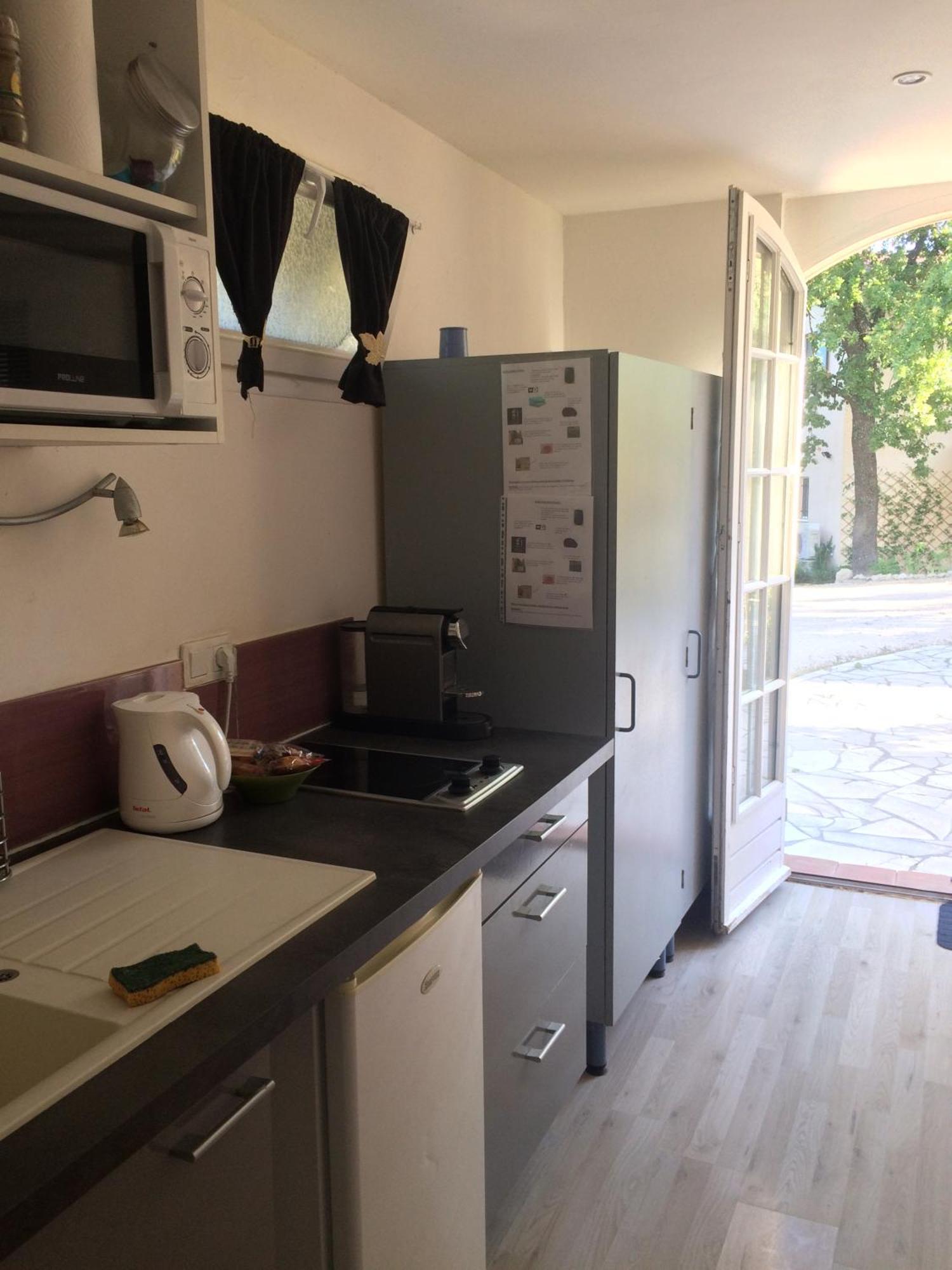Independant En Rdc De Villa, Parking Apartment